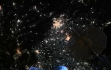 璀璨星空下的万家灯火：美宇航员眼中的中国春节